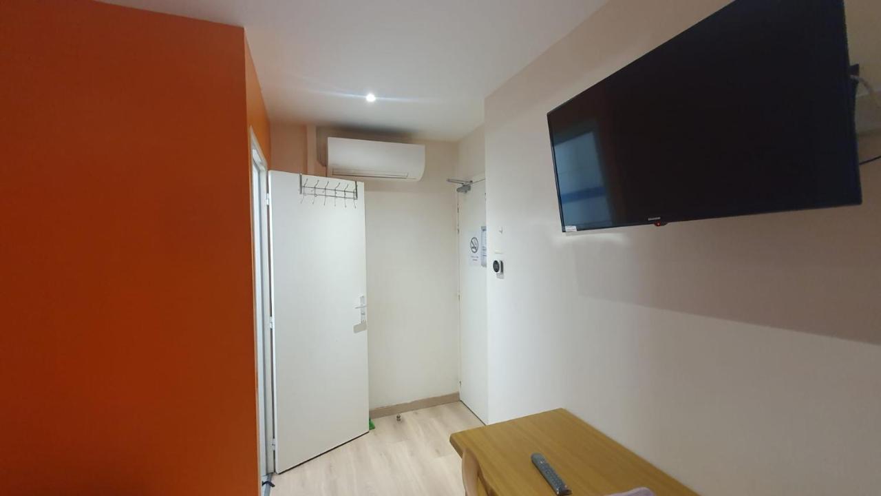 Hotel Le Privilege La Courneuve Zewnętrze zdjęcie