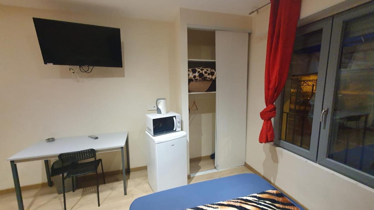 Hotel Le Privilege La Courneuve Zewnętrze zdjęcie
