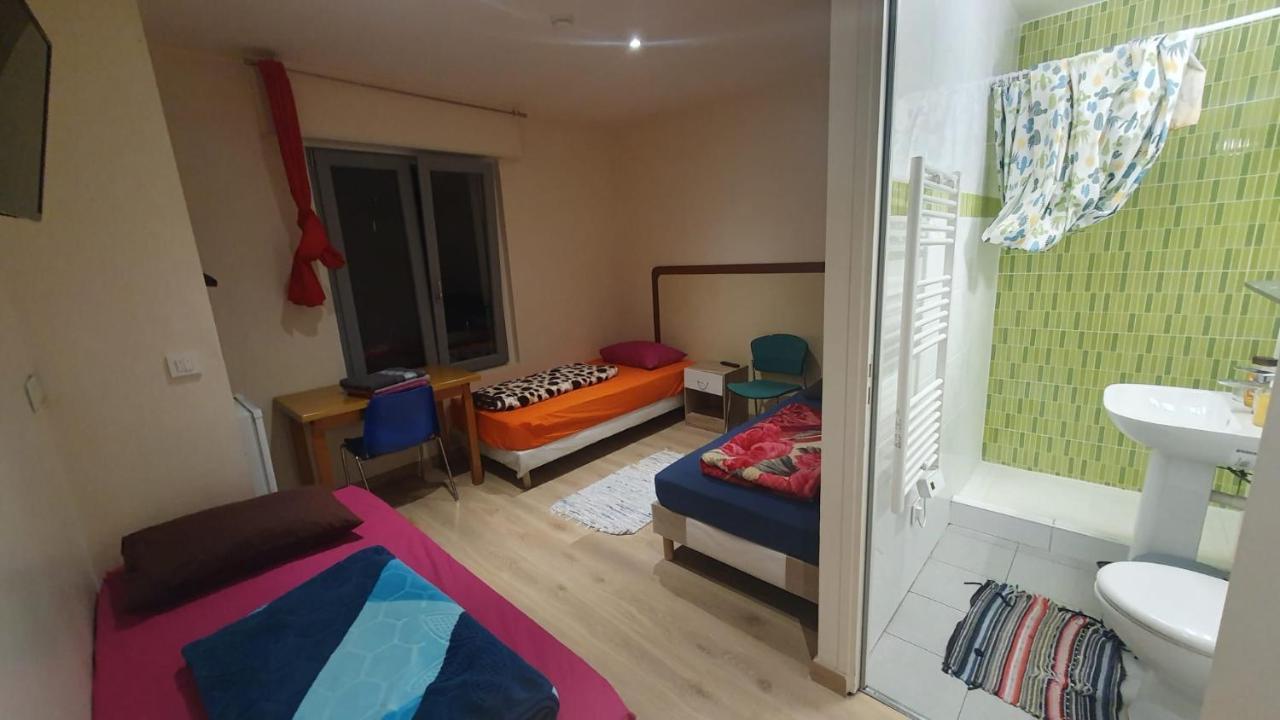 Hotel Le Privilege La Courneuve Zewnętrze zdjęcie